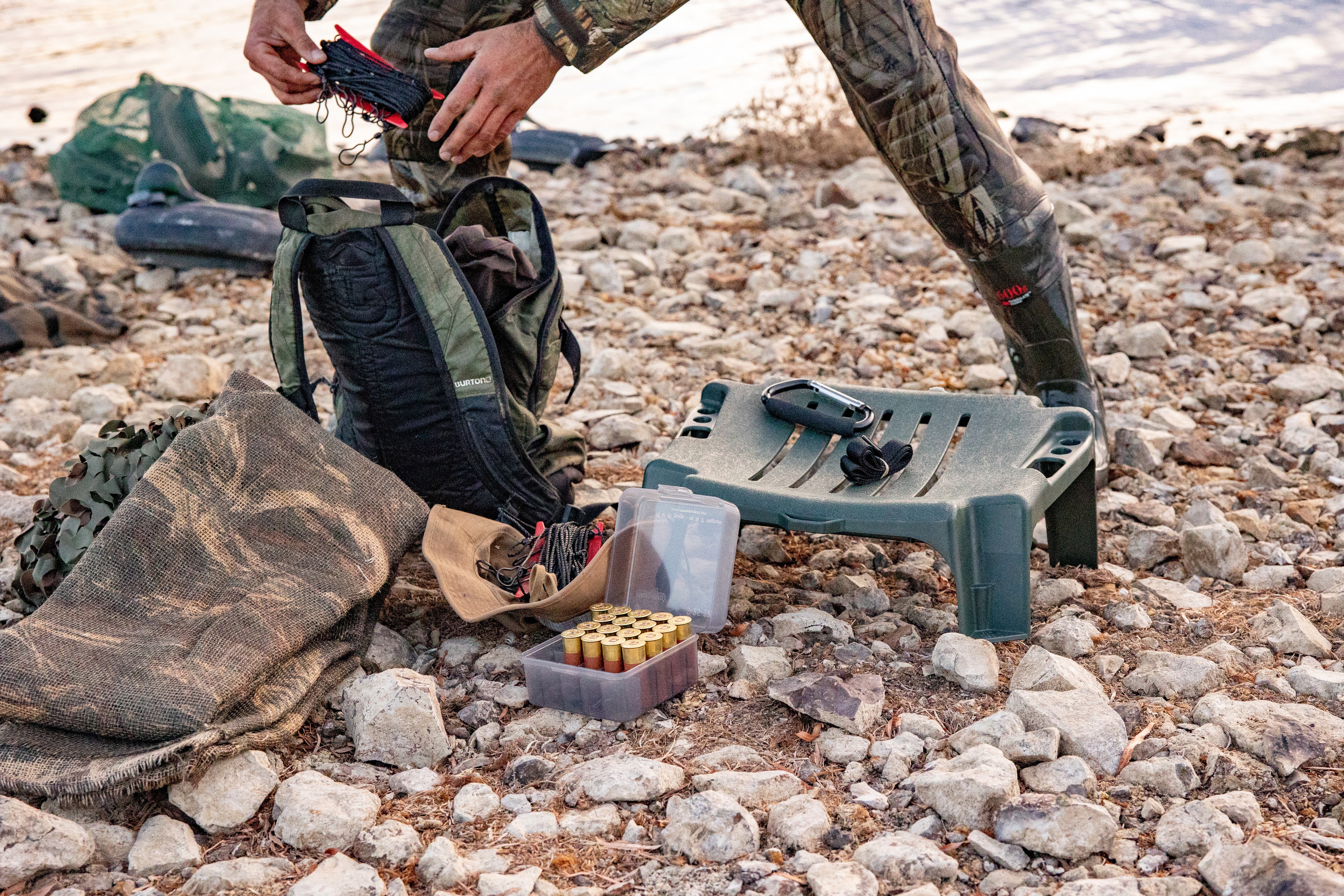 SRR-11 - Sportsmen's Rump Rester - Ground Seat w/Carrying Strap