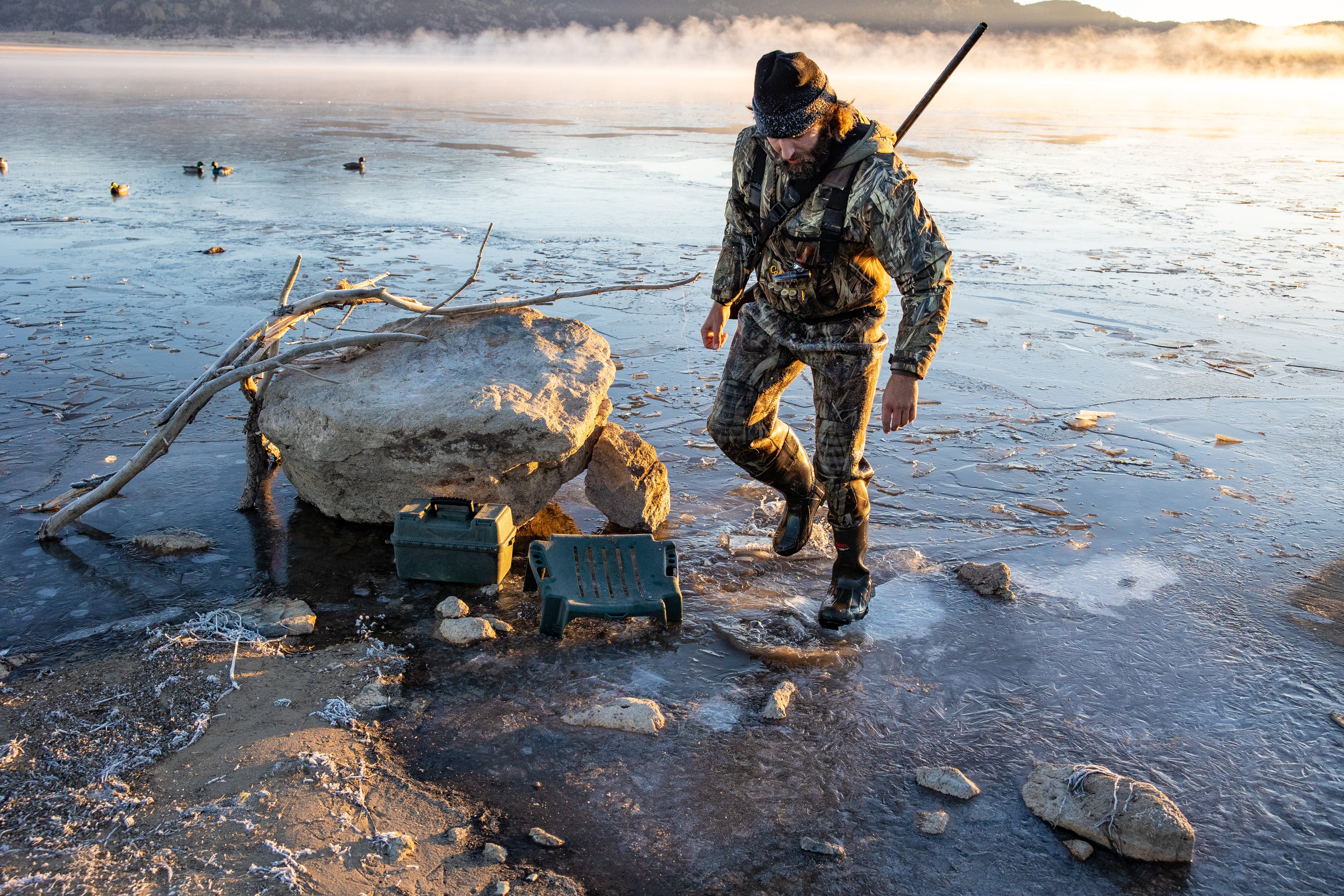 SRR-11 - Sportsmen's Rump Rester - Ground Seat w/Carrying Strap