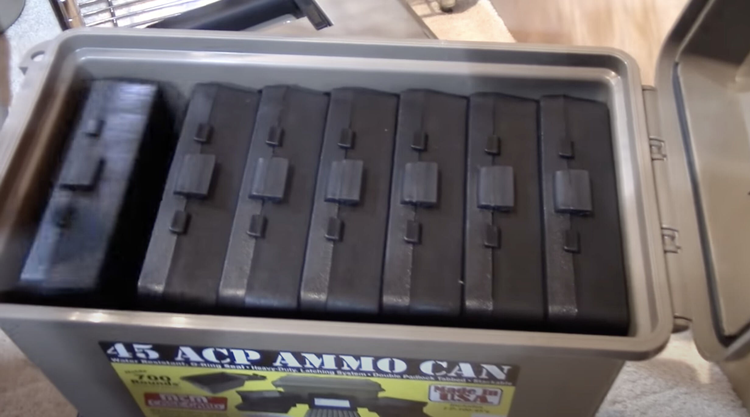 ACC9 - 9mm Ammo Can Combo